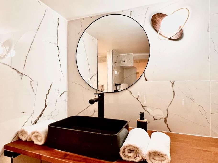 * Duplex Roassal * Modern *clim * Wifi *liberation Appartamento Nizza